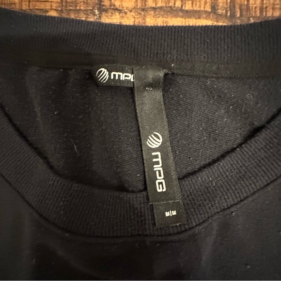 MPG Sport Serene Relaxed Pullover- EUC - Picture 3 of 7